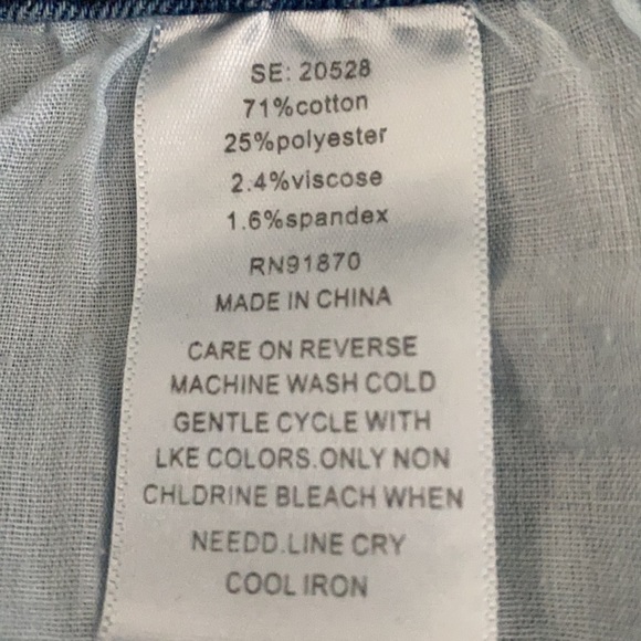 Slim Cut Jeans/ Mid Rise - Picture 4 of 4